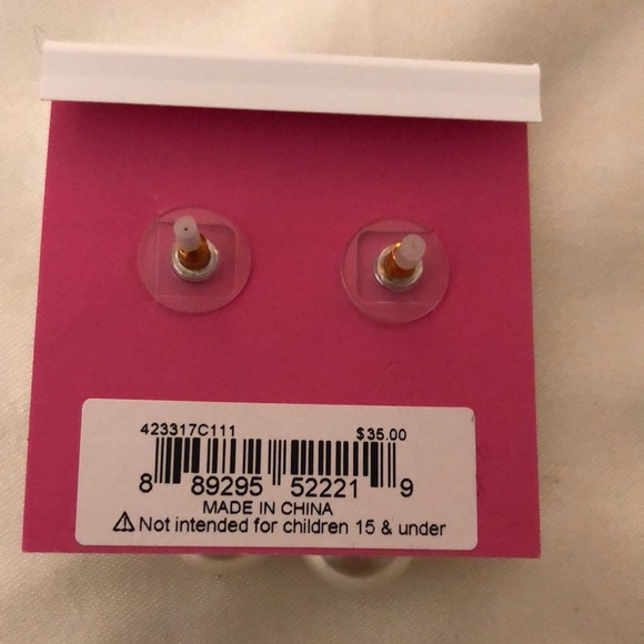 Betsey Johnson Gold Tone XOXO Iridescent Heart & Faux Pearl Cupid Drop Earrings - Picture 9 of 10